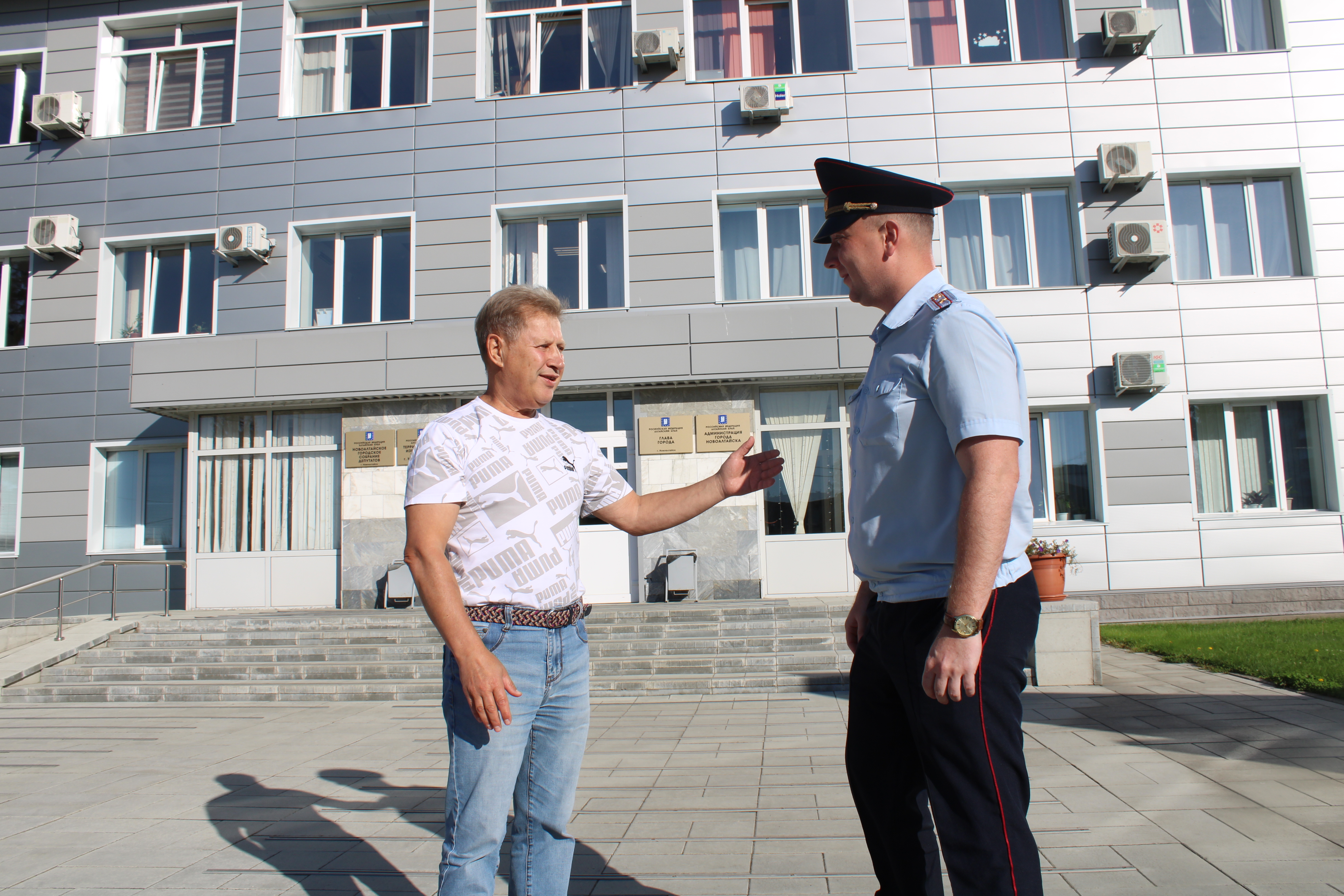 На территории г. Новоалтайска действует общественная организация «Казачья народная дружина города Новоалтайска».