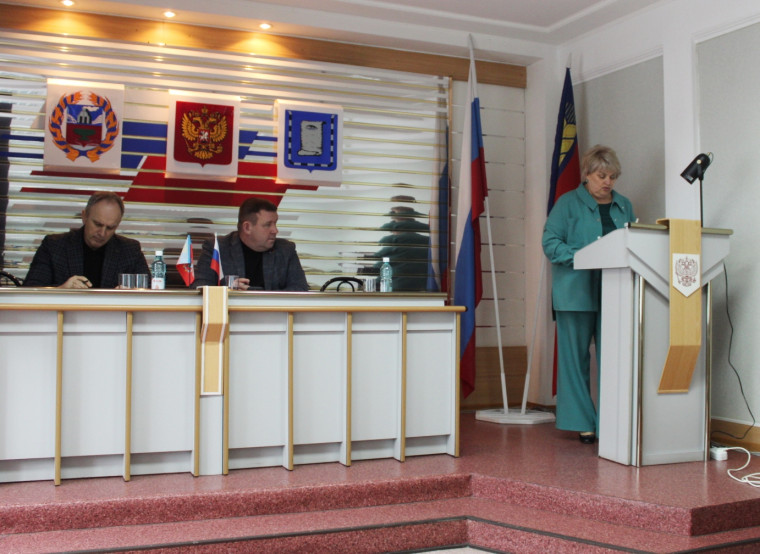Очередное заседание НГСД прошло 16 апреля под руководством председателя Собрания Алексея Камышова.